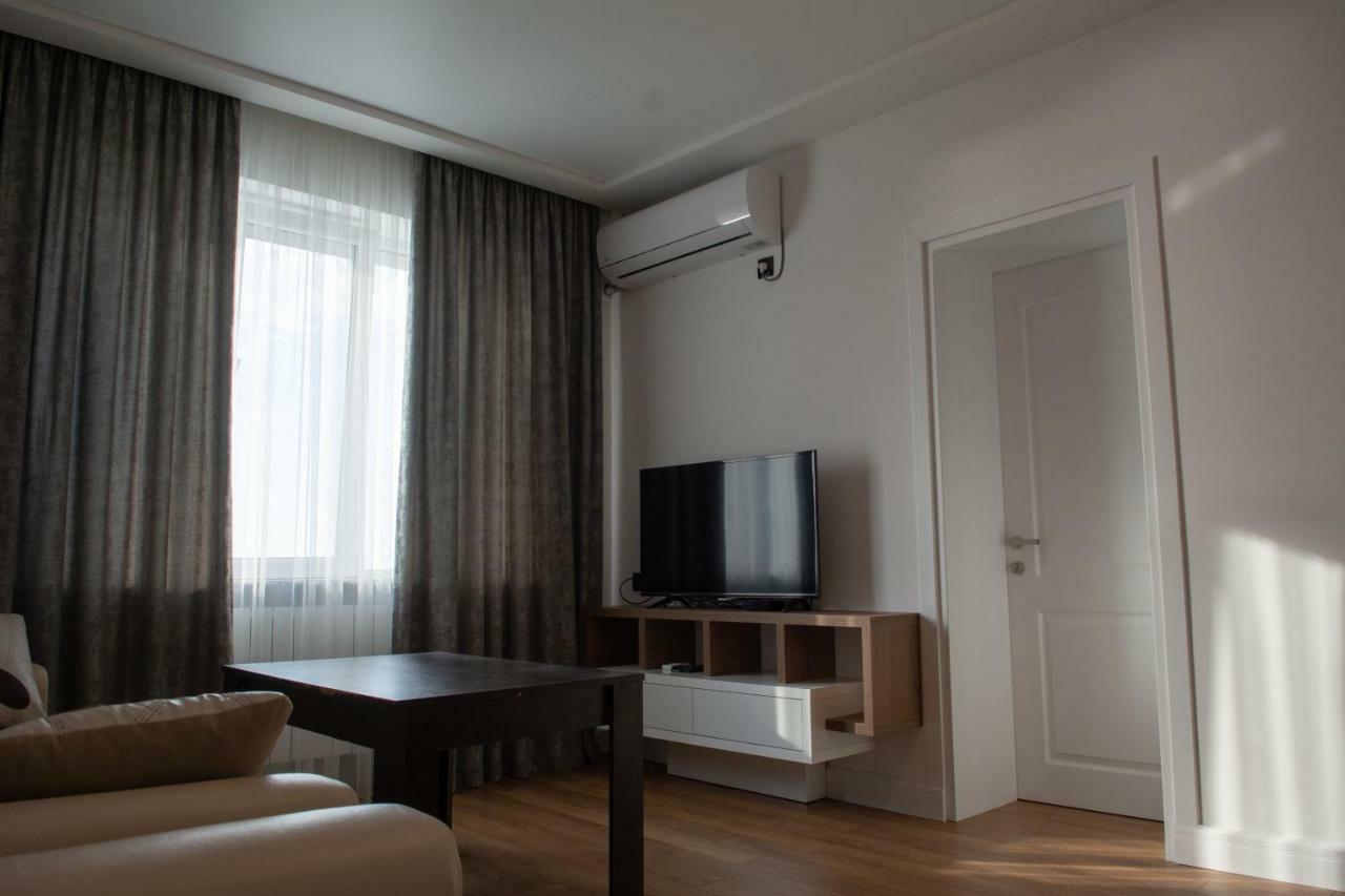 Apartment With Sea View Batumi Bagian luar foto