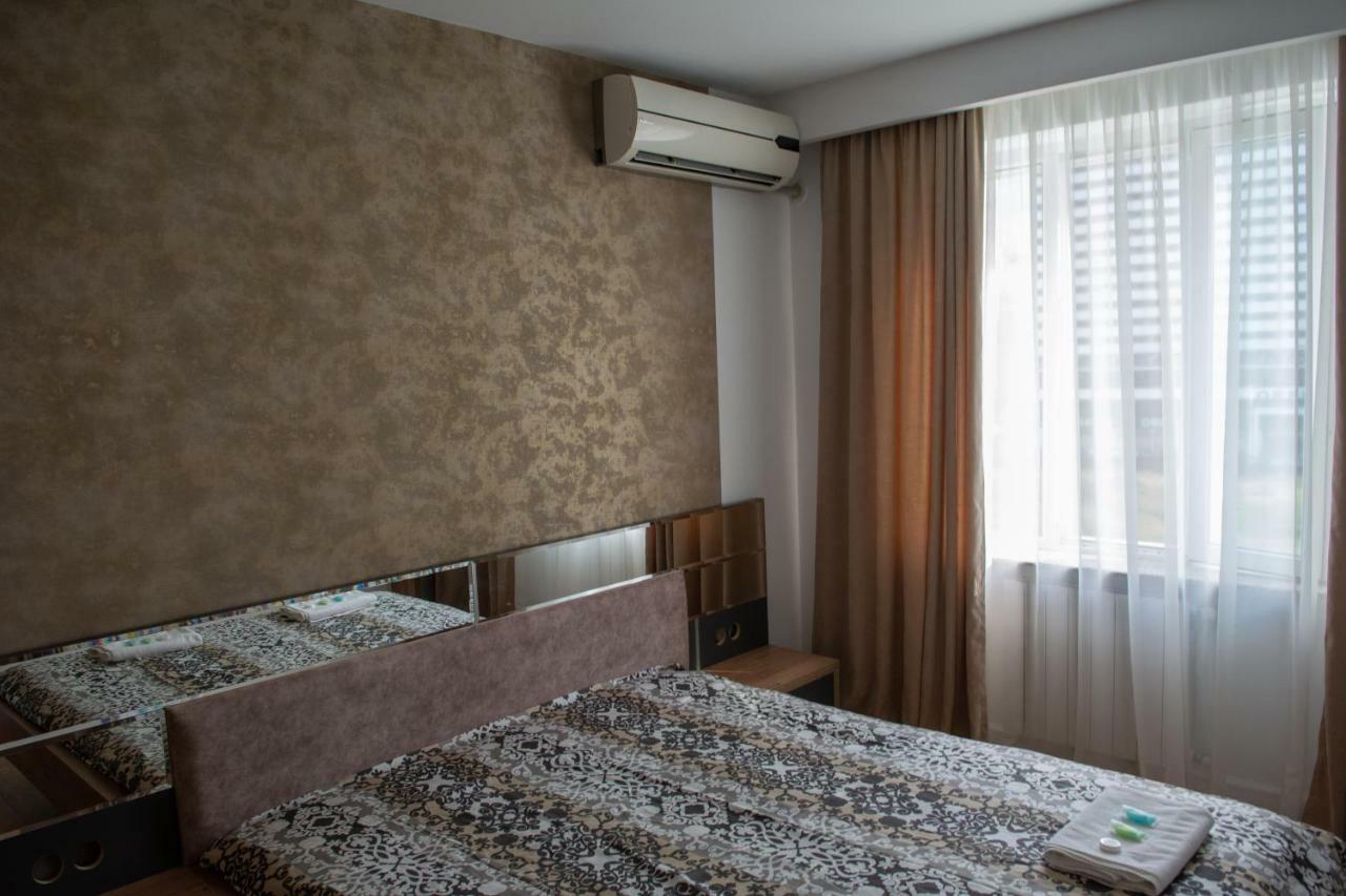 Apartment With Sea View Batumi Bagian luar foto